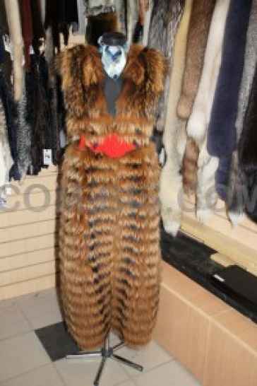 Удлиненный меховой жилет 