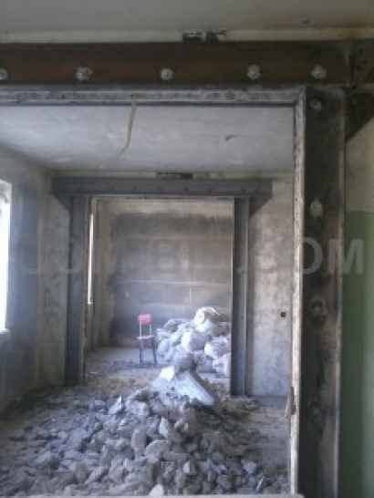 Демонтаж  кирпичных  перегородок