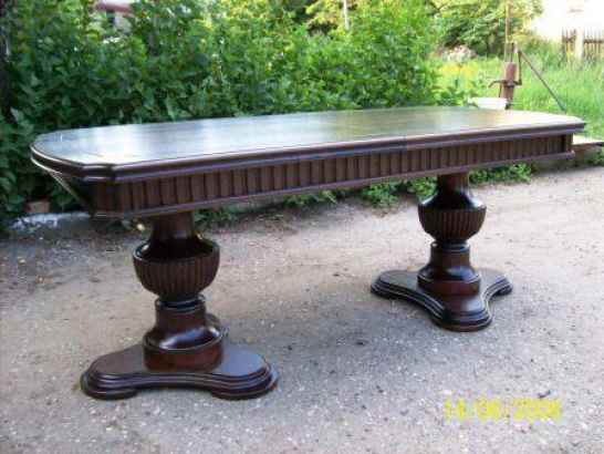 Деревянный стол, 