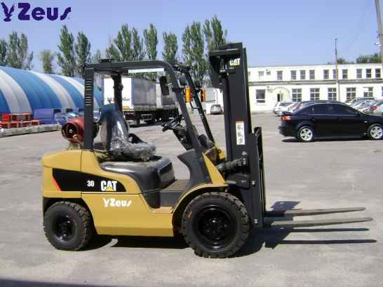 Погрузчик вилочный Caterpillar GP30NT