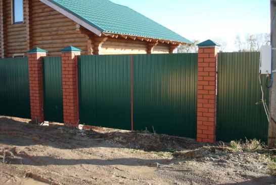 Ворота распашные из проф. листа 