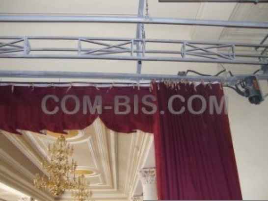 Сценическое оборудование и механика сцены.