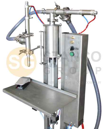 Дозатор пневматический объемно- поршневой