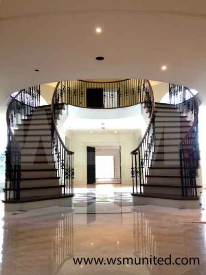 Bespoke curved Stairs by WSMUnited