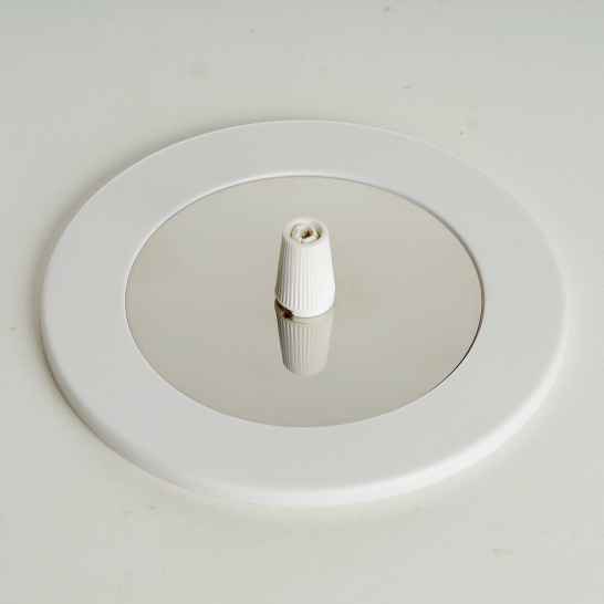 Потолочный крепеж Sklo+Glas для светильников плоский, белый пластик 