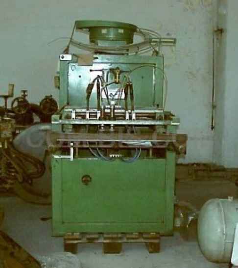 Станок по вклеиванию шипов LINO BUSELLATO VELOX 650