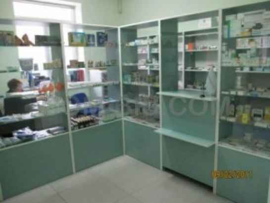 Витрины для аптеки из ЛДСП 