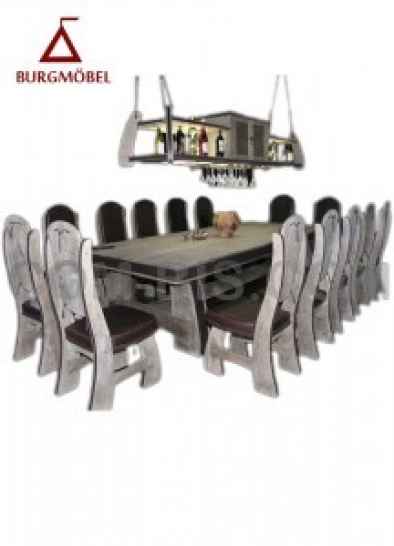 Стол в средневековом стиле 