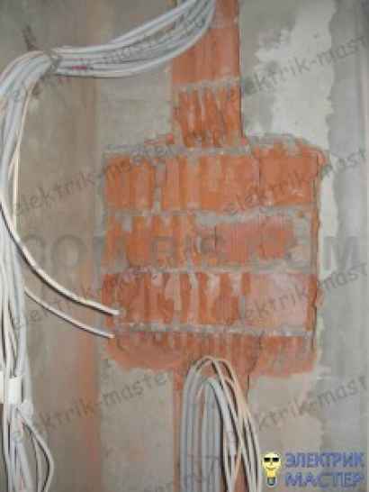 Штробление стен под проводку и инженерные коммуникации